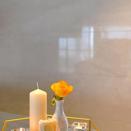 Radisson Hotel Сфакс Екстериор снимка Candle and rose at the memorial service for victims of the 2011 Christchurch earthquake