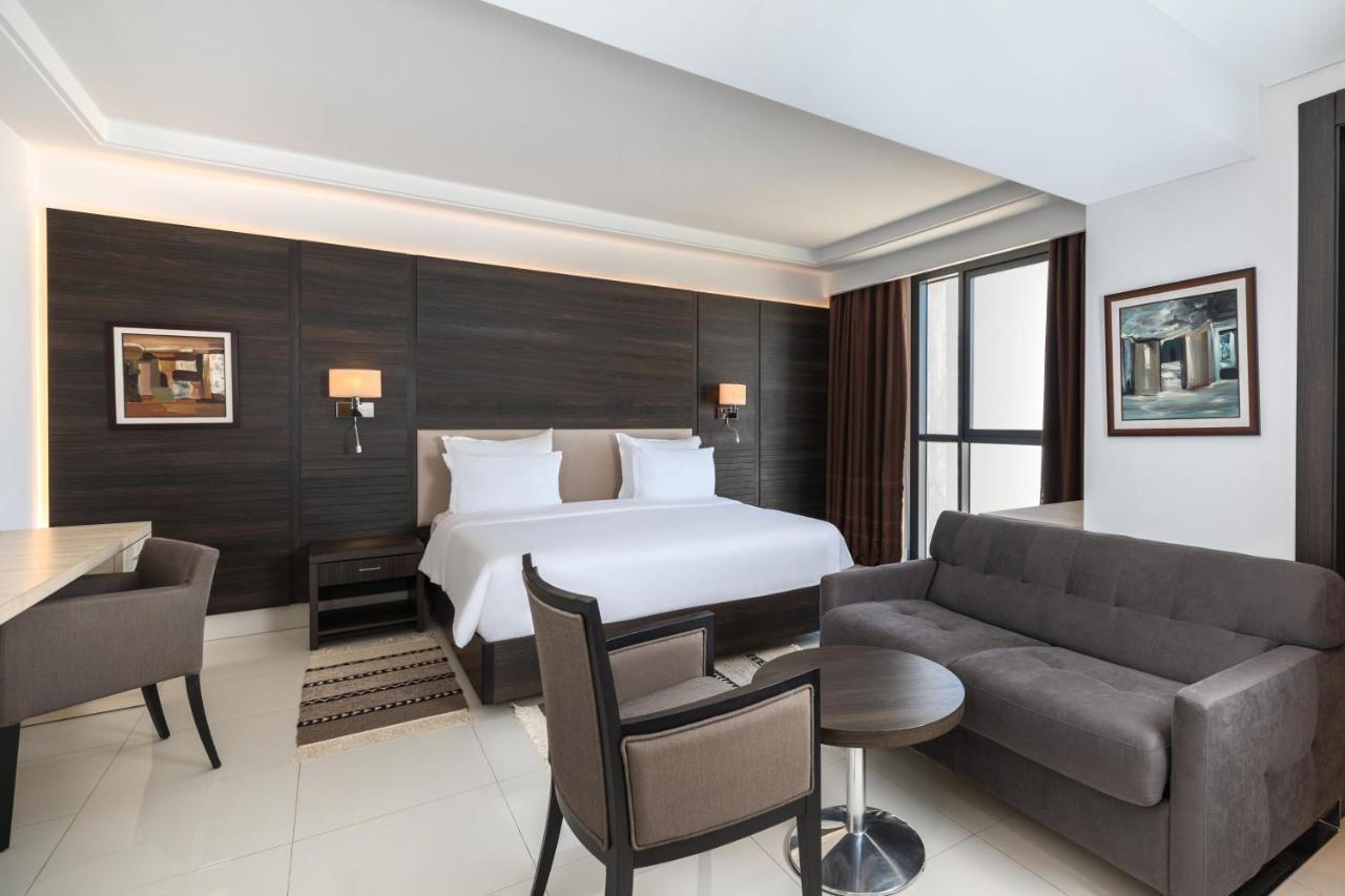 Radisson Hotel Сфакс Екстериор снимка A suite at the hotel