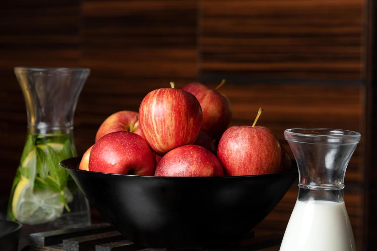 Radisson Hotel Сфакс Екстериор снимка Honeycrisp apples