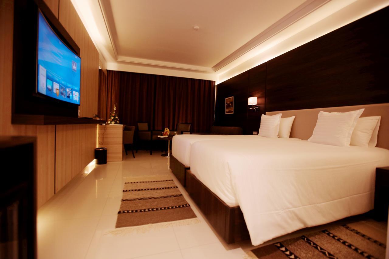 Radisson Hotel Сфакс Екстериор снимка Deluxe Room