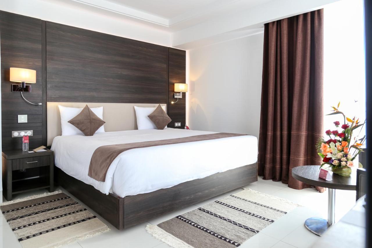 Radisson Hotel Сфакс Екстериор снимка A bedroom at the hotel